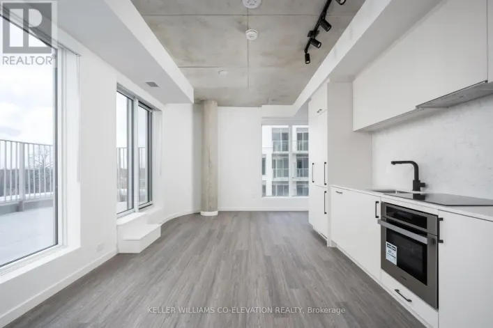 428 - 689 THE QUEENSWAY STREET, Toronto