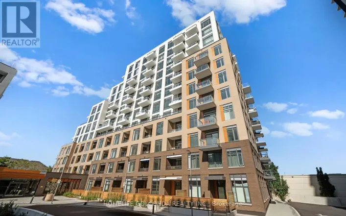428 - 8 BEVERLEY GLEN BOULEVARD, Vaughan