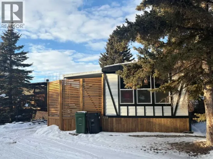 429, 3223 83 Street NW, Calgary