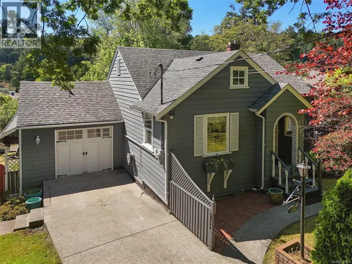4296 CEDAR HILL Rd, Saanich