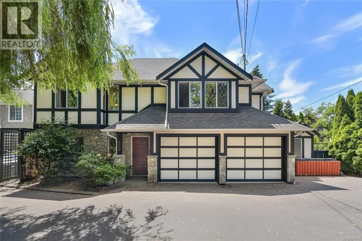 4296 Quadra St, Saanich
