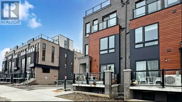 Row / Townhouse for sale: 43 - 30 LIBEN WAY, Toronto