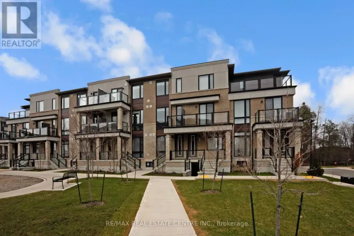 43 - 45 KNOTSBERRY CIRCLE, Brampton