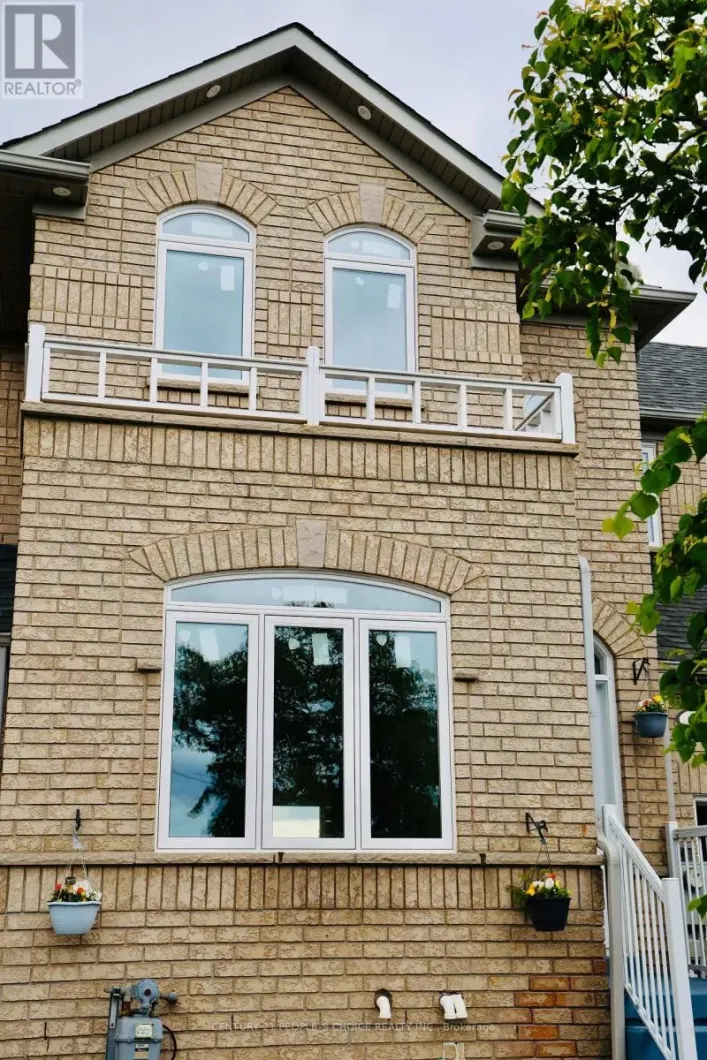 43 BEACHSURF ROAD, Brampton