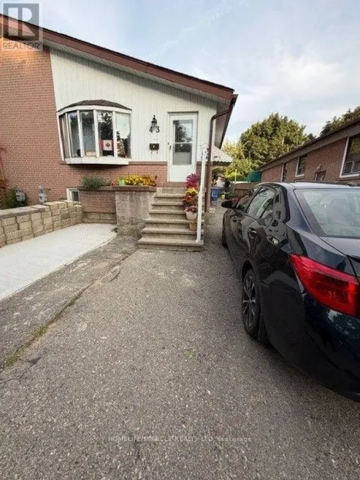 43 CORBY CRESCENT, Brampton