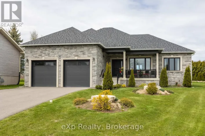 43 COUNTRY CRESCENT, Meaford