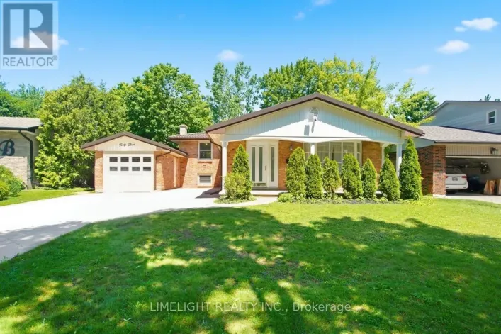 43 CUMBERLAND CRESCENT, London North
