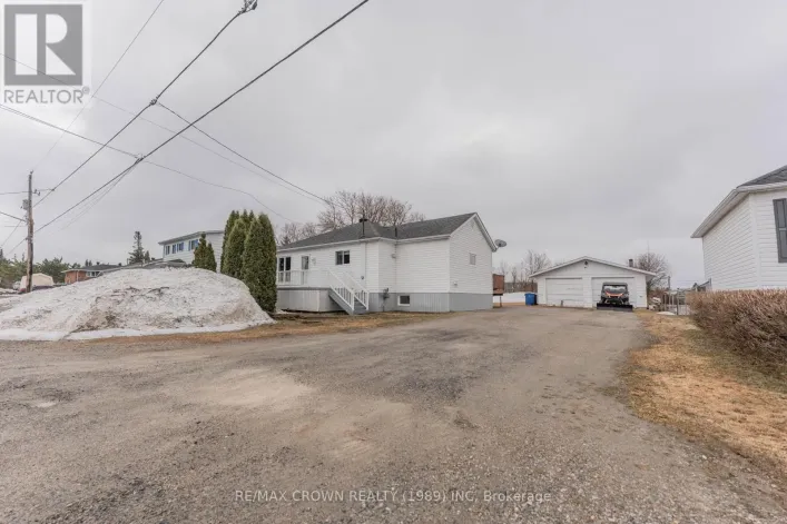 43 DE L'ETANG BOULEVARD, Kapuskasing