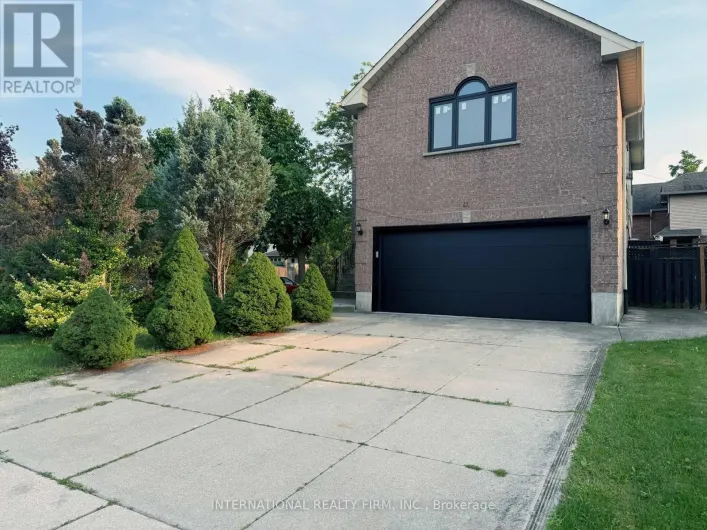 43 FALCONRIDGE DRIVE, Hamilton