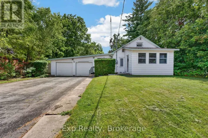 43 PAUL STREET, Prince Edward County