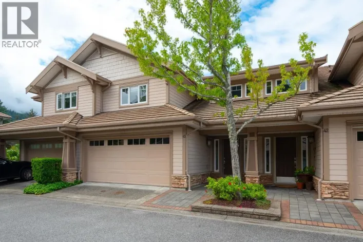 Row / Townhouse for sale: 43 POINT TERRACE, West Vancouver
