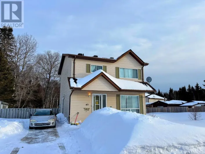 43 Poplar CRES, Marathon