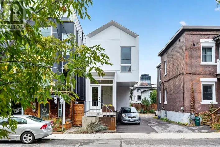 43 STIRLING AVENUE, Ottawa
