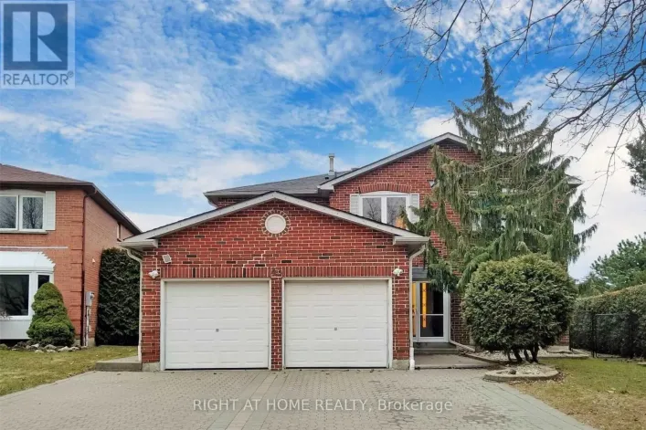 43 TOPHAM CRESCENT, Richmond Hill