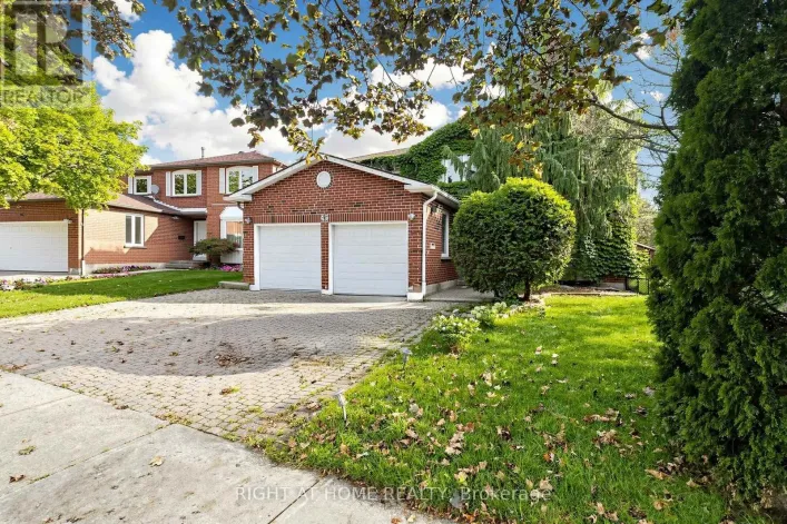 43 TOPHAM CRESCENT, Richmond Hill