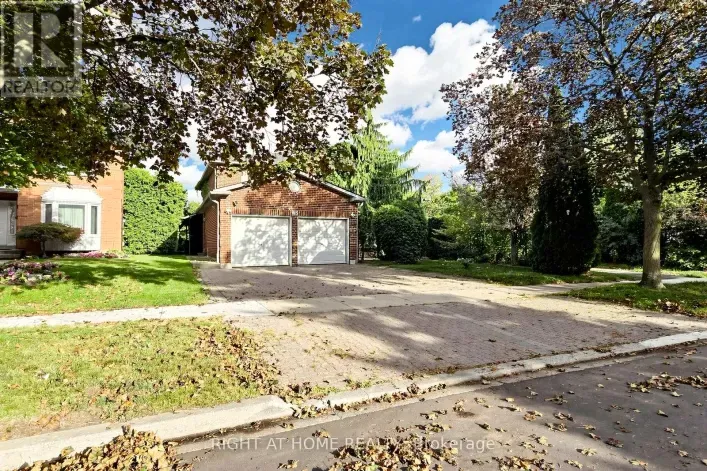 43 TOPHAM CRESCENT, Richmond Hill
