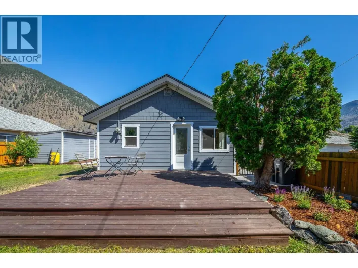 430 6th Avenue, Keremeos