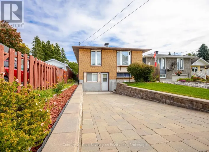 430 AUBREY STREET, North Bay