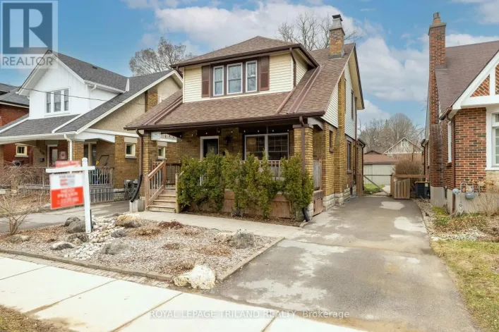 430 MCKENZIE AVENUE, London South