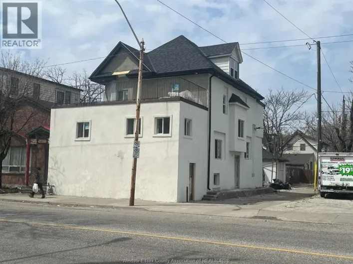430 WYANDOTTE STREET West, Windsor