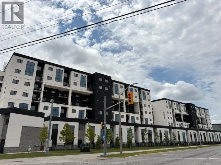 4300 LAURIER PARKWAY Unit# 618, LaSalle