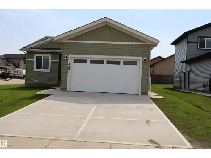 House for sale: 4301 Cedar Drive, Wetaskiwin