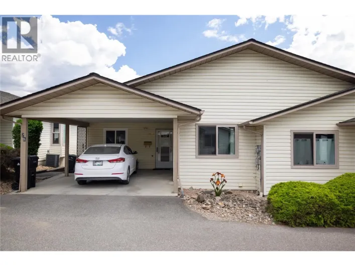 Row / Townhouse for sale: 4303 27 Avenue Unit# 28, Vernon