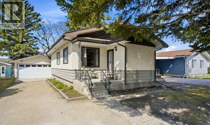 4306 55 Avenue, Olds