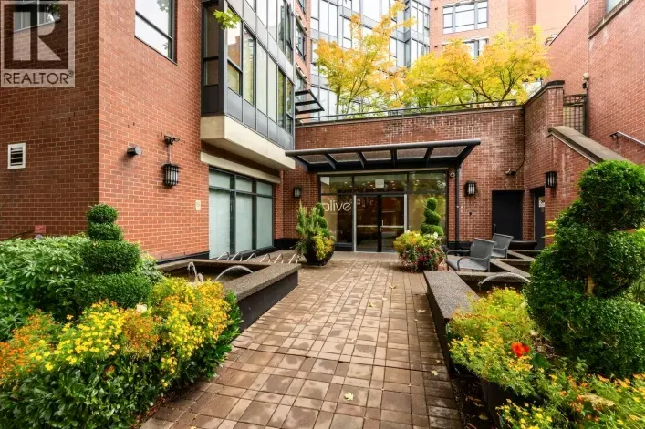 431 3228 TUPPER STREET, Vancouver
