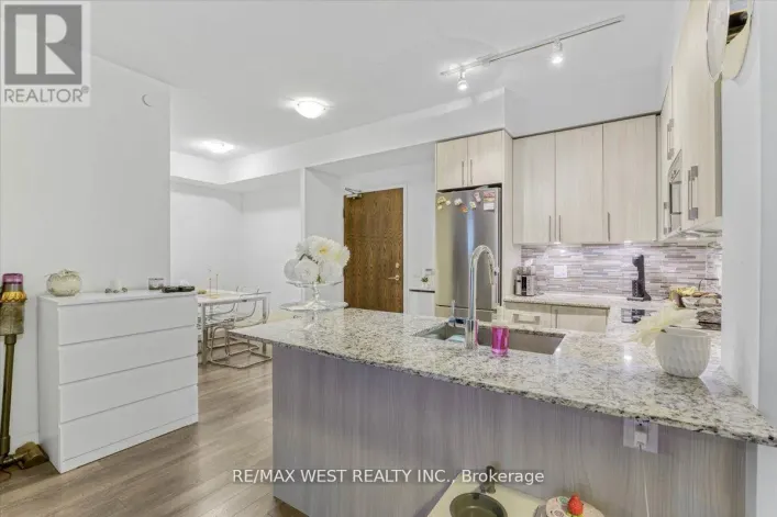 431 - 99 EAGLE ROCK WAY, Vaughan