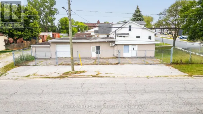 431 CAMPBELL STREET, Sarnia