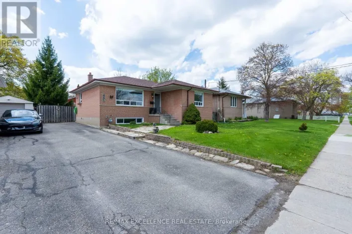 431 DELREX BOULEVARD, Halton Hills