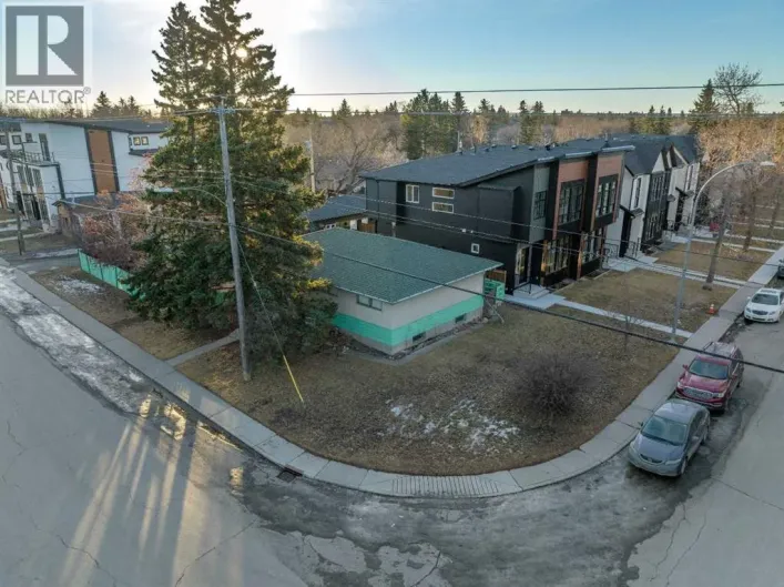 4313 30 Avenue SW, Calgary