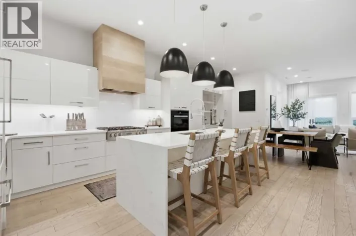 4318 17 Street SW, Calgary