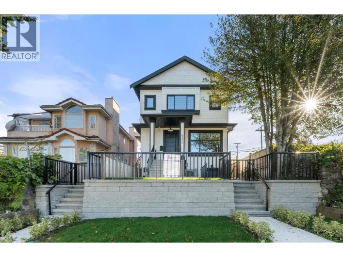 4318 NANAIMO STREET, Vancouver