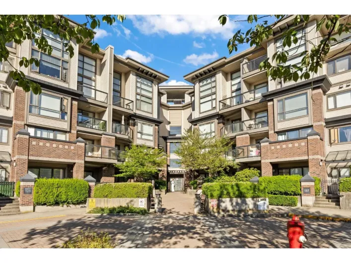 432 10838 CITY PKWY DRIVE, Surrey