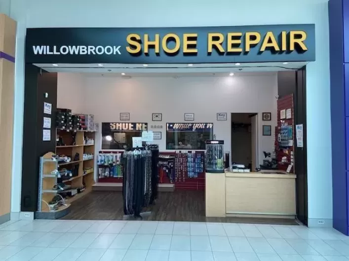 432 19705 FRASER HIGHWAY, Langley