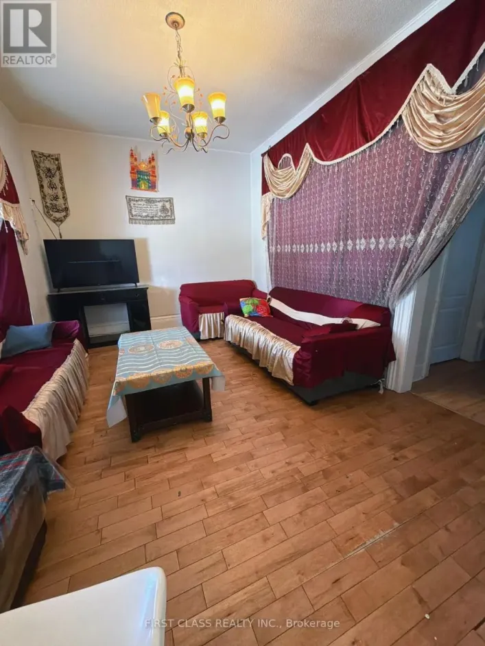 432 CHARLOTTE STREET, London East