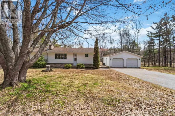 432 Hall Road, South Greenwood