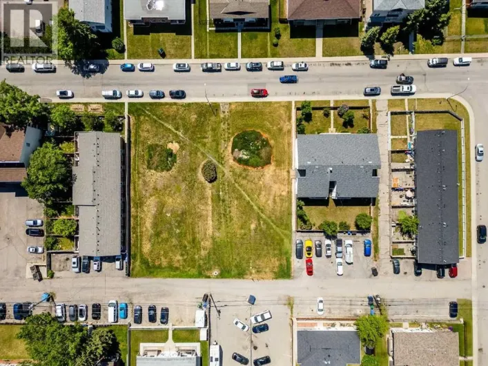 4320 75 Street NW, Calgary