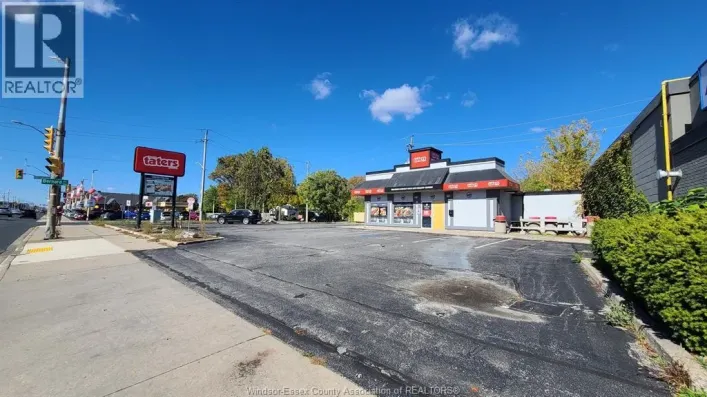 4320 TECUMSEH ROAD East, Windsor