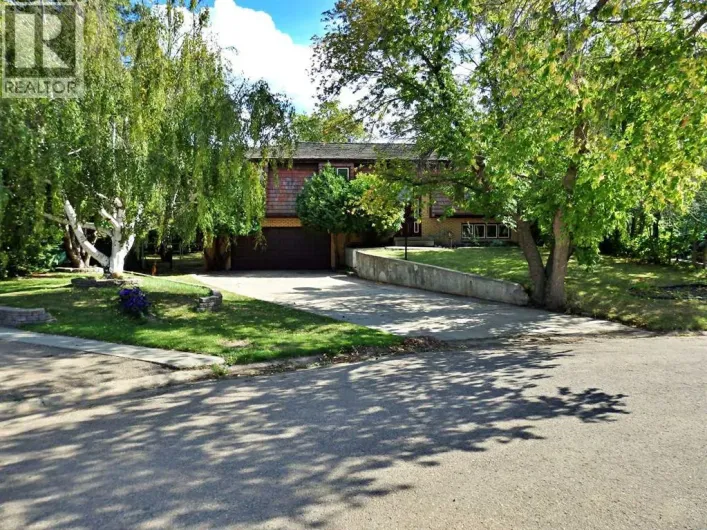 4324 Airport Crescent, Vermilion