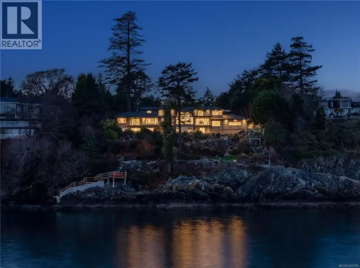 4325 Gordon Head Rd, Saanich