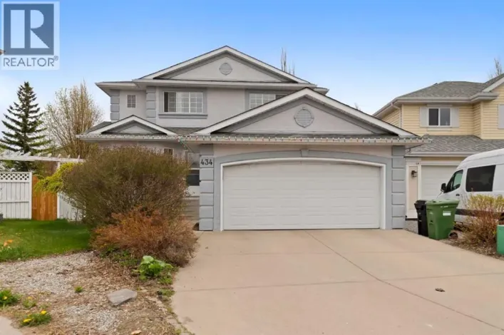 434 Douglas Woods Mews SE, Calgary
