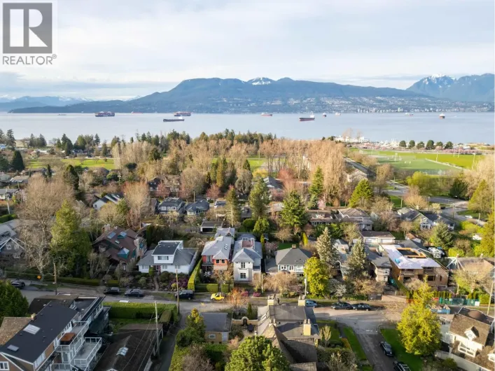 4341 W 3RD AVENUE, Vancouver