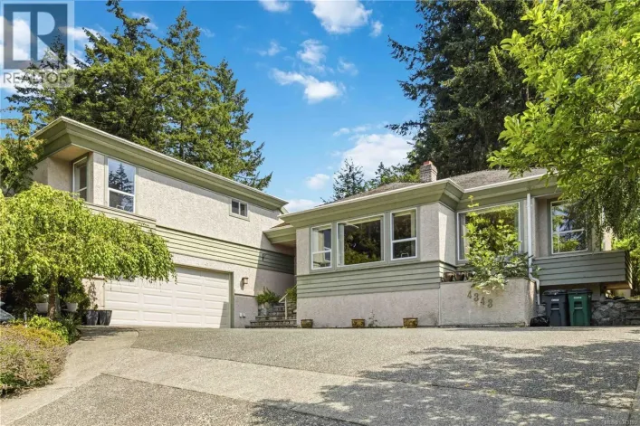 4343 Emily Carr Dr, Saanich