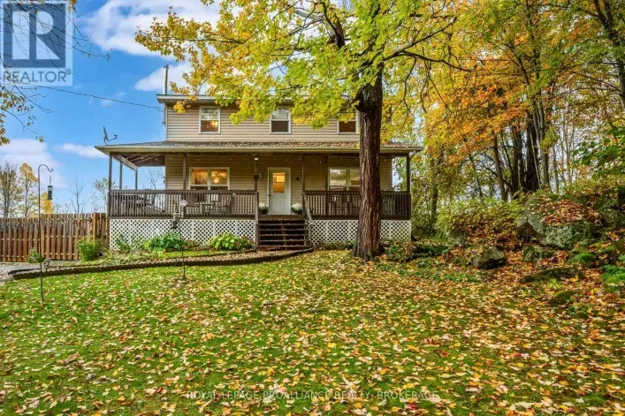435 COUNTY ROAD 2 E, Front of Leeds & Seeleys Bay