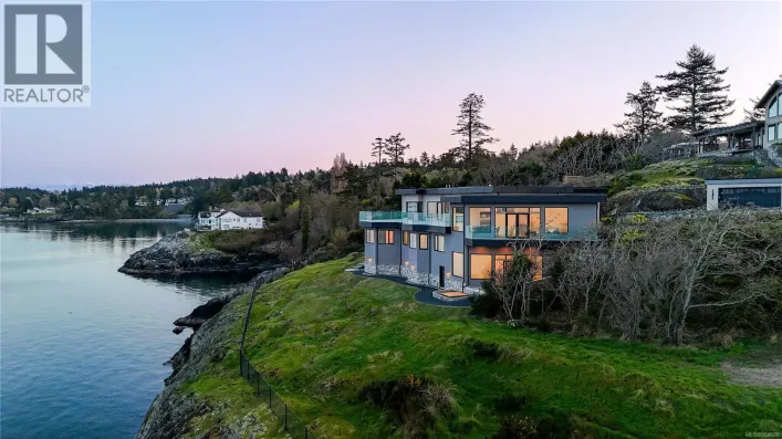 4351 Gordon Head Rd, Saanich