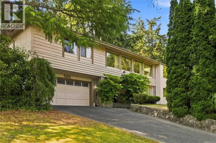 4355 Emily Carr Dr, Saanich