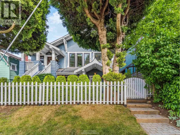 436 LAKEWOOD DRIVE, Vancouver